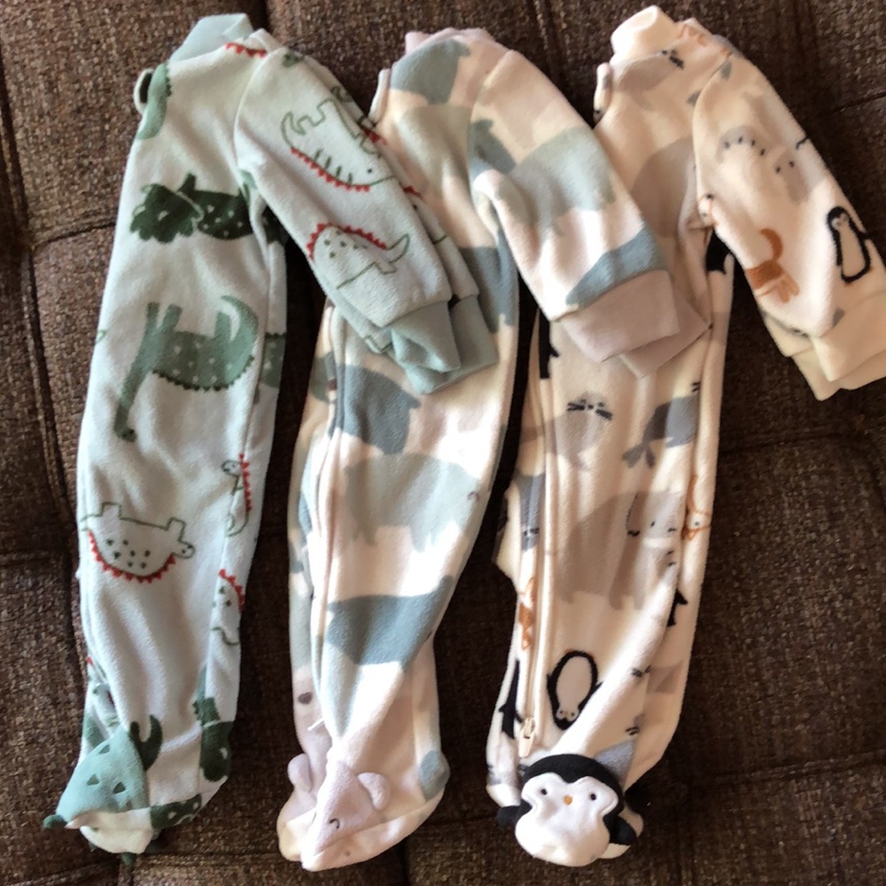 Carter’s Newborn fleece sleepers bundle